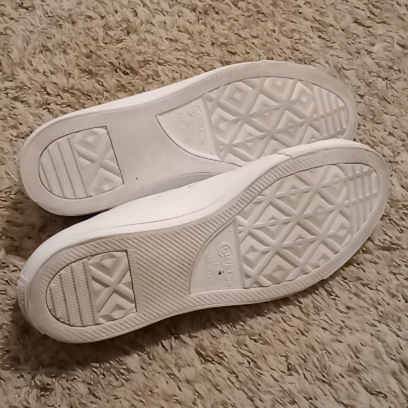 #518Unisex Converse Chuck Taylor All Star Leather 136823C Low Casual ShoesM8 W10 - Picture 7 of 12